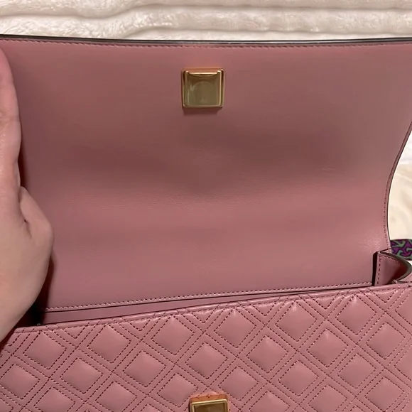 ✨SOLD✨ Tory Burch Fleming Shoulder Bag - Picture 10 of 13